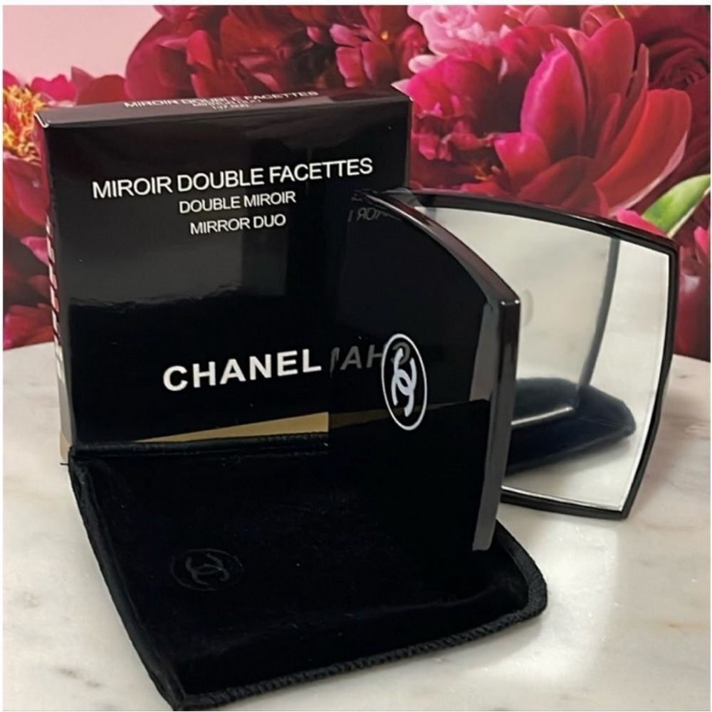 NWT - CHANEL Compact Mirror